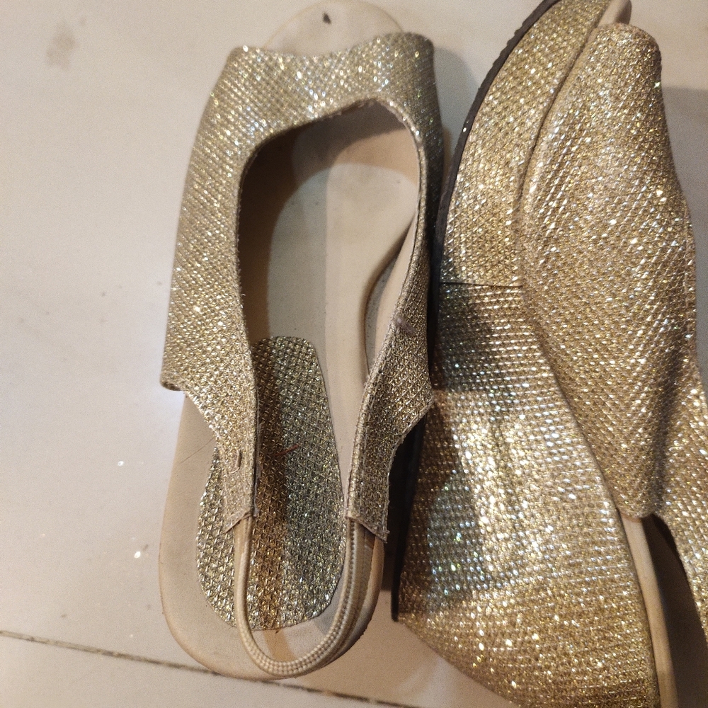 Party wear wedges sandals for girls - Picture 3 of 7